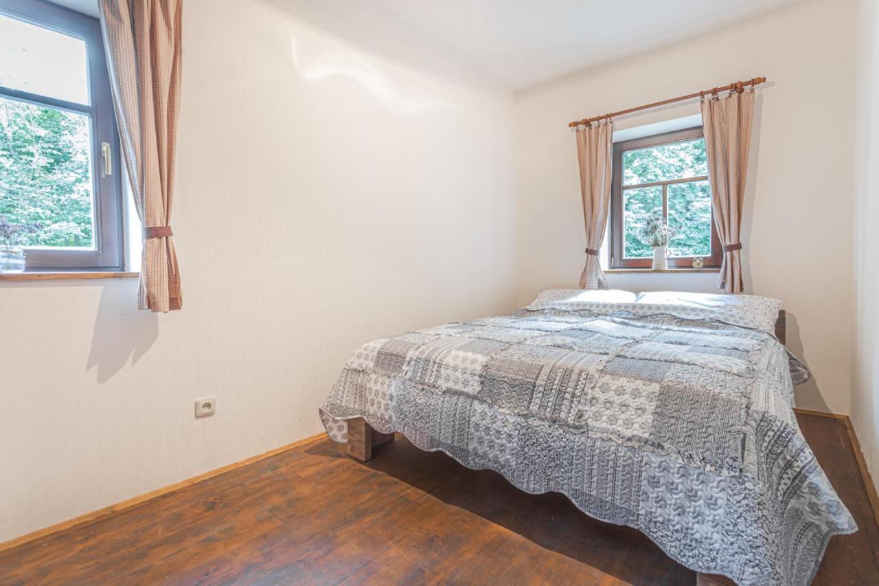 Buskovsky Mlyn 1580 Dolní Bousov Quarto foto