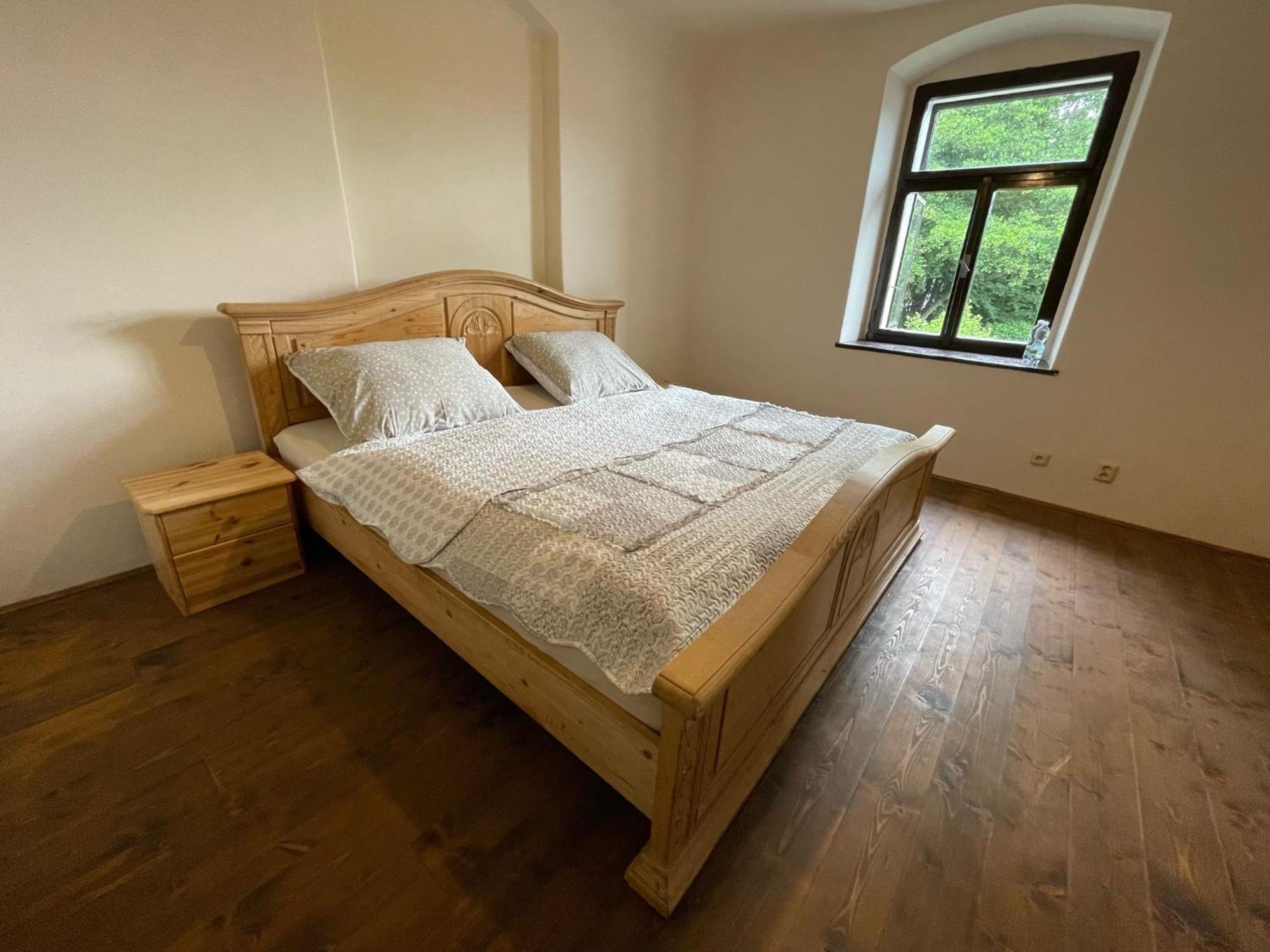 Buskovsky Mlyn 1580 Dolní Bousov Quarto foto